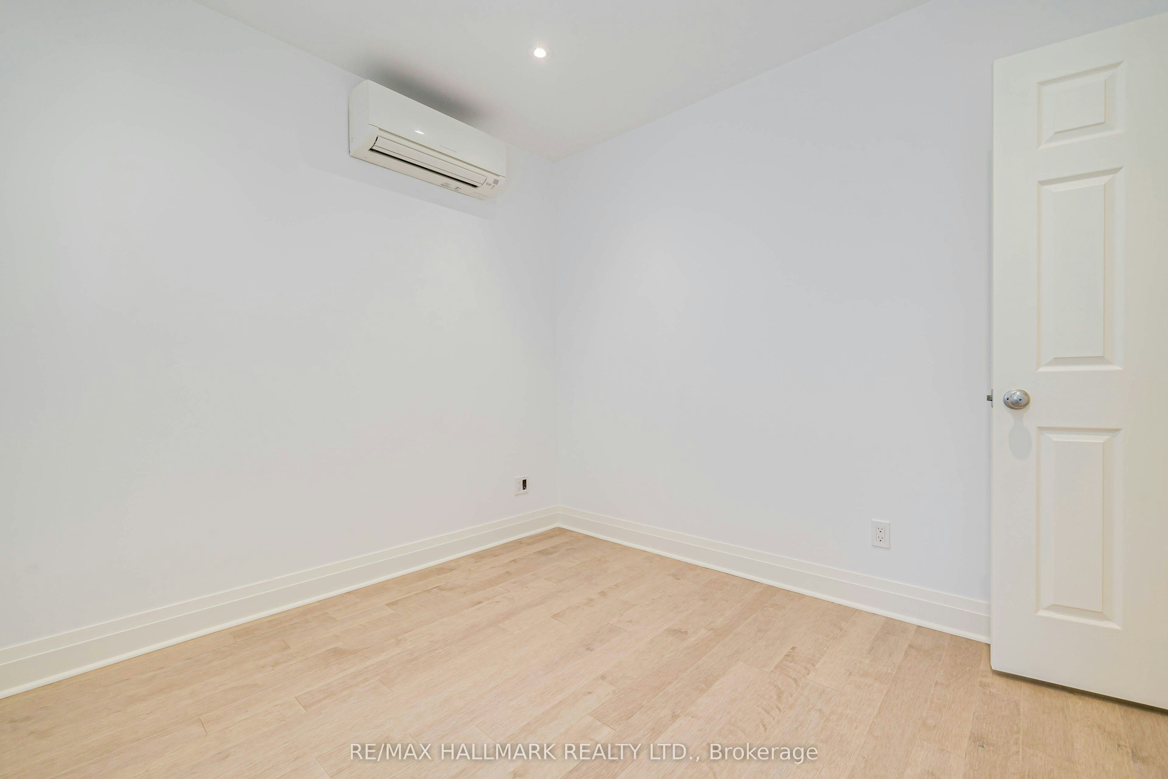 B-27 Preston Place, Toronto, ON, M4N 2T1 - 25