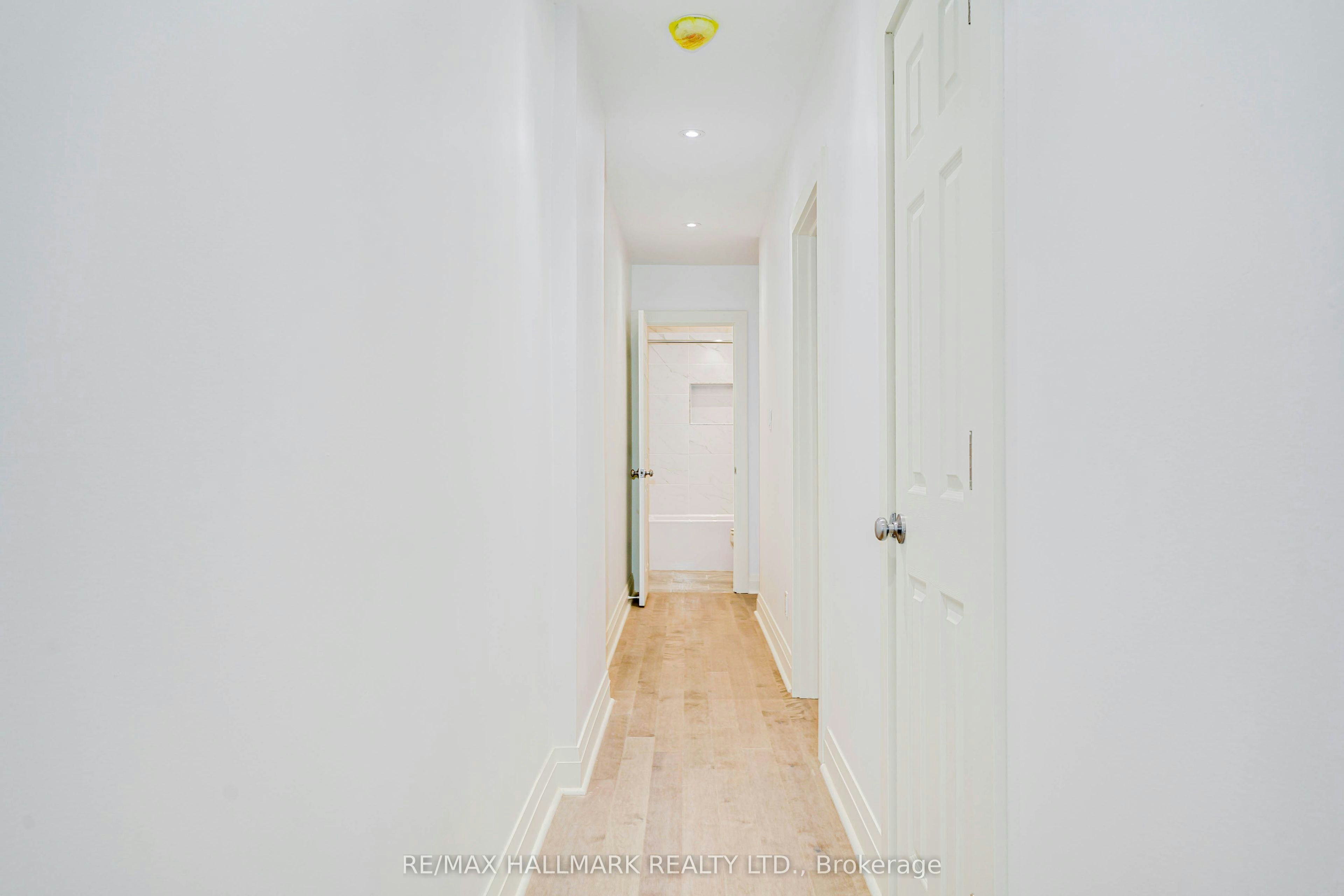 B-27 Preston Place, Toronto, ON, M4N 2T1 - 17