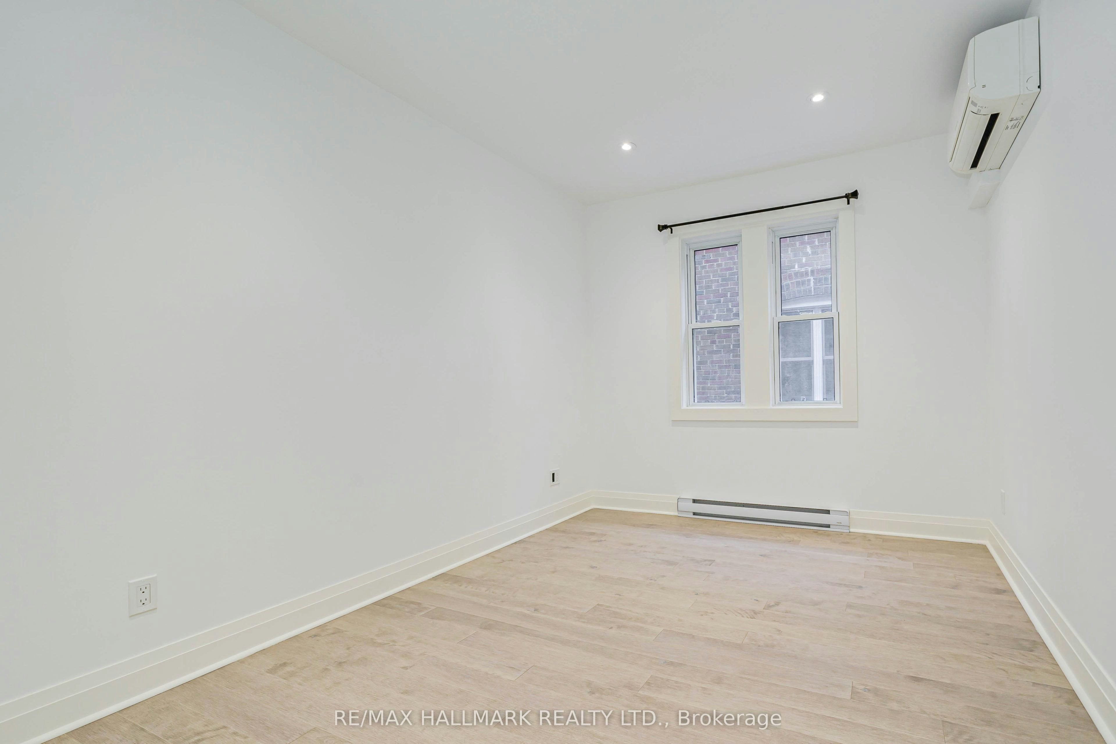 B-27 Preston Place, Toronto, ON, M4N 2T1 - 18