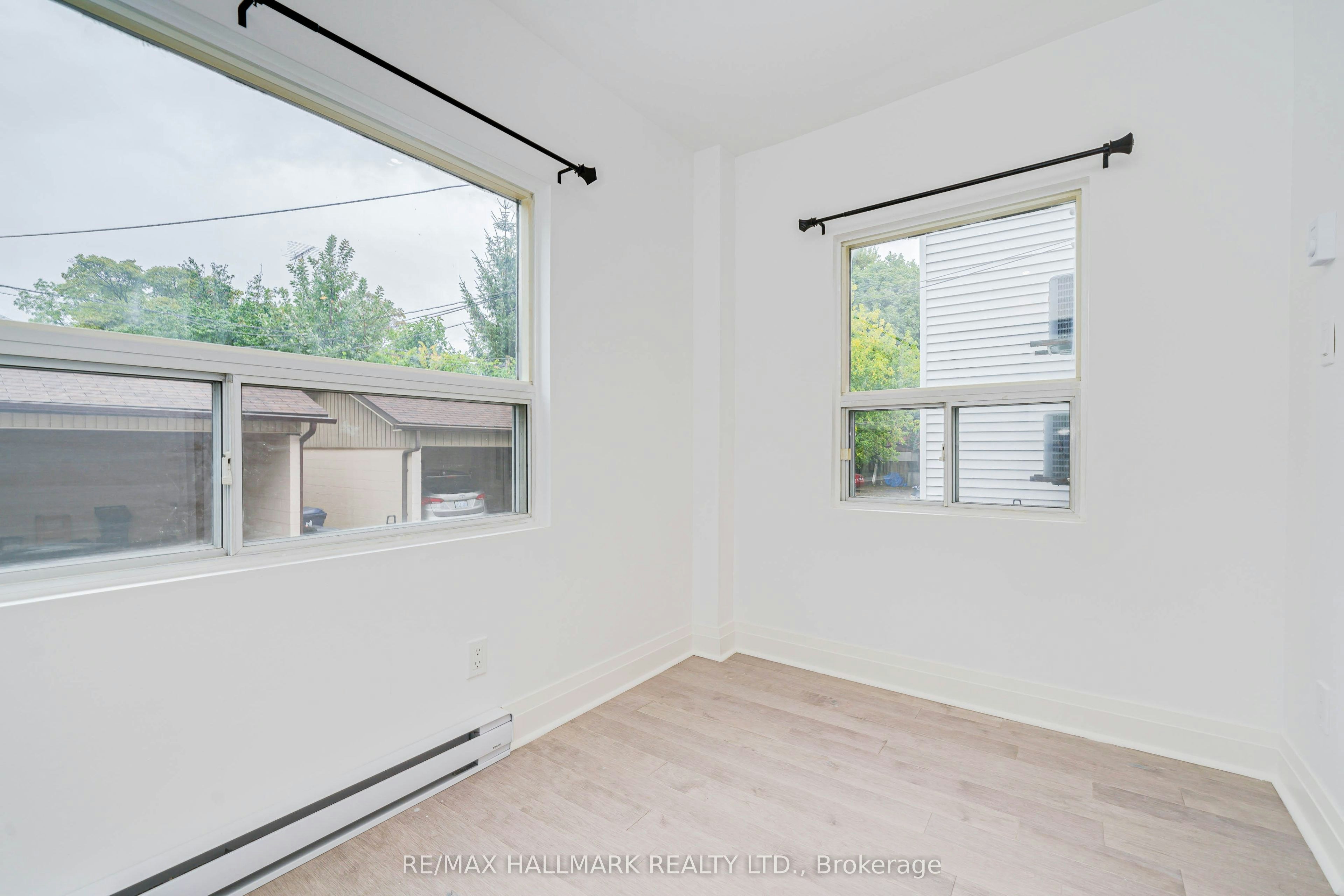 B-27 Preston Place, Toronto, ON, M4N 2T1 - 27