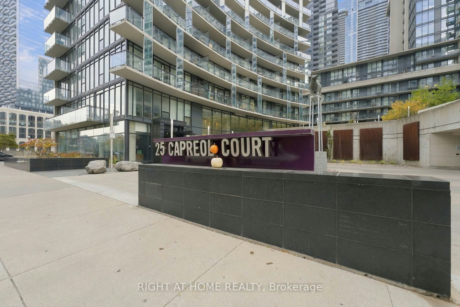 2806-25 Capreol Court, Toronto, ON, M5V 3Z7 - 3