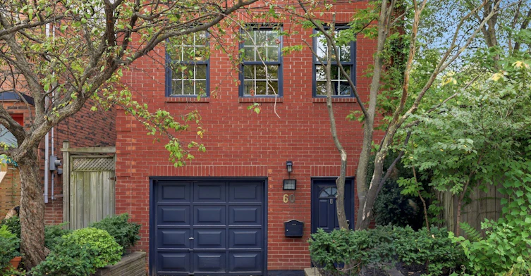 60 Poulett Street, Toronto, ON, M5A 1Z5 - 2