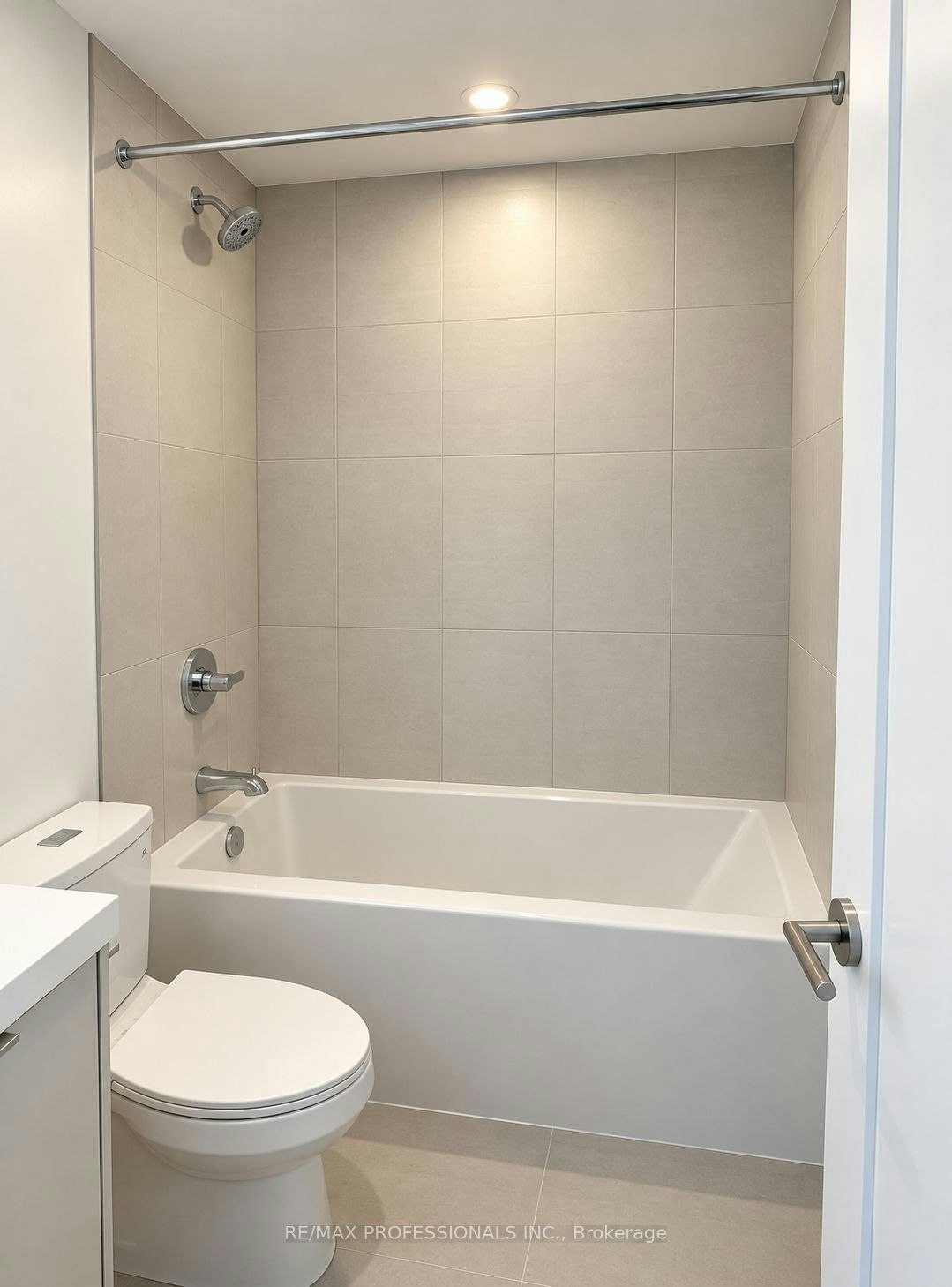 1430-20 Inn ON The Park Drive, Toronto, ON, M3C 0P8 - 12
