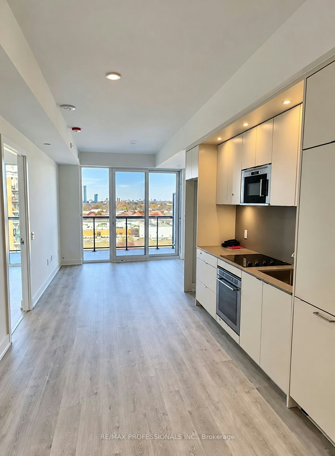 1430-20 Inn ON The Park Drive, Toronto, ON, M3C 0P8 - 6