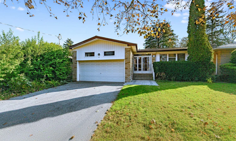 27 Blithfield Avenue