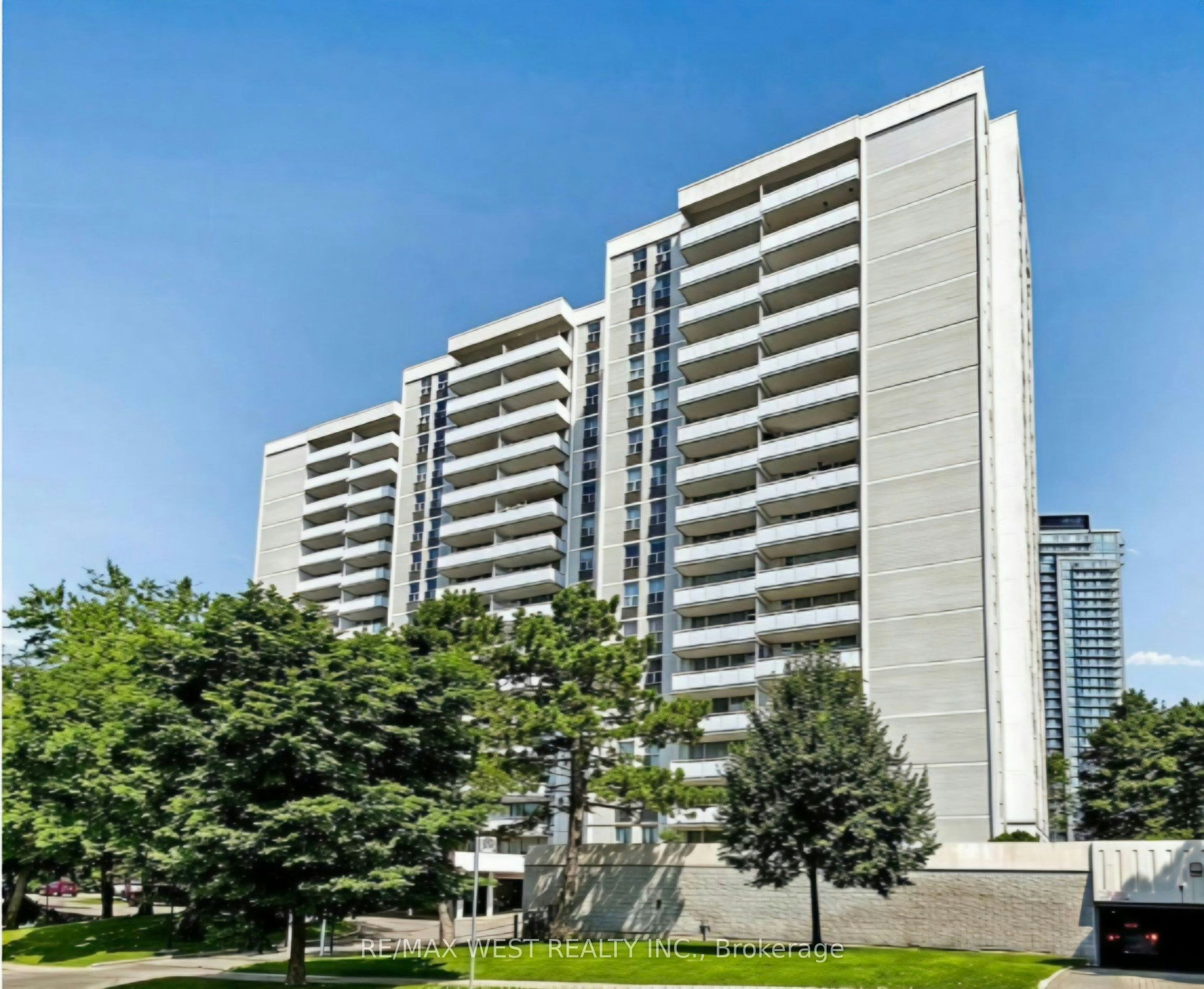 1202-10 Parkway Forest Drive, Toronto, ON, M2J 1L3