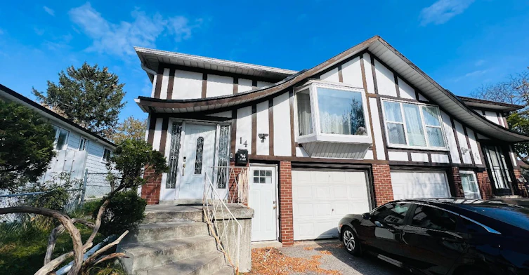 Upper-14 Tuscarora Drive, Toronto, ON, M2H 2K3