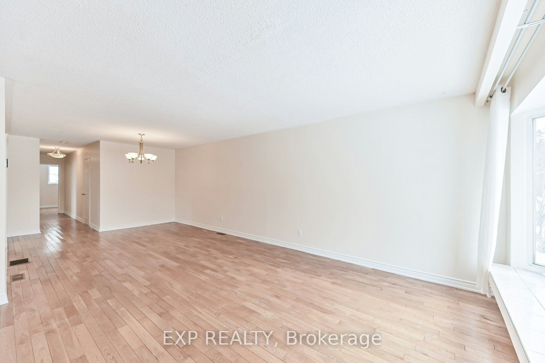 Upper-14 Tuscarora Drive, Toronto, ON, M2H 2K3 - 3