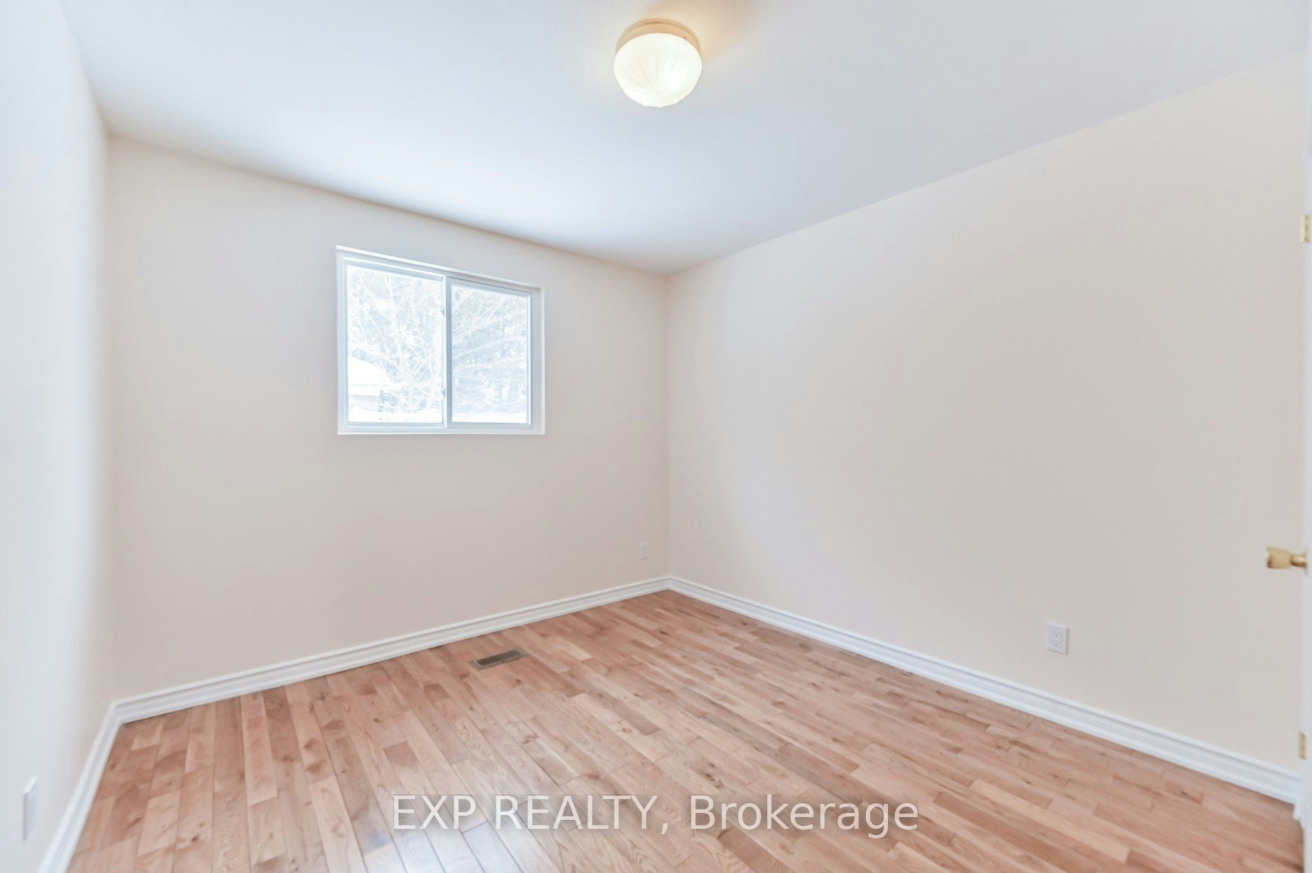 Upper-14 Tuscarora Drive, Toronto, ON, M2H 2K3 - 9