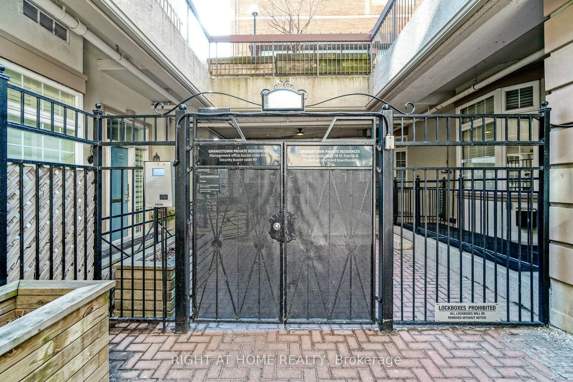 104-78 St Patrick Street, Toronto, ON, M5T 1V1 - 4
