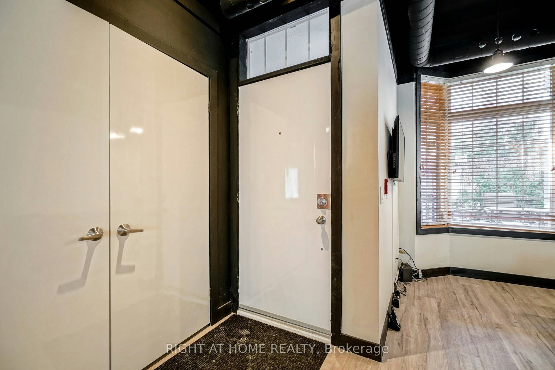 104-78 St Patrick Street, Toronto, ON, M5T 1V1 - 8