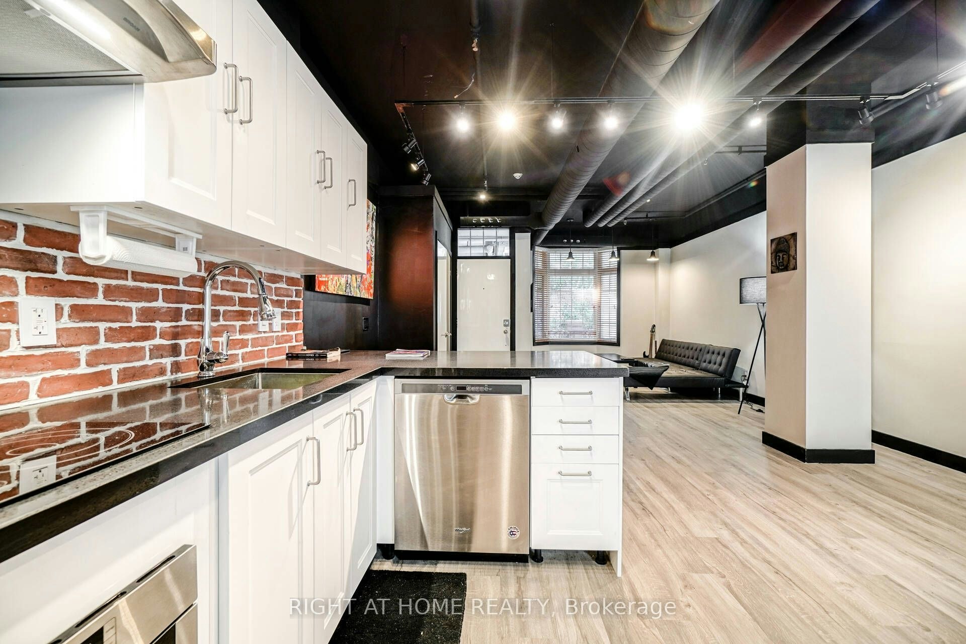 104-78 St Patrick Street, Toronto, ON, M5T 1V1 - 18