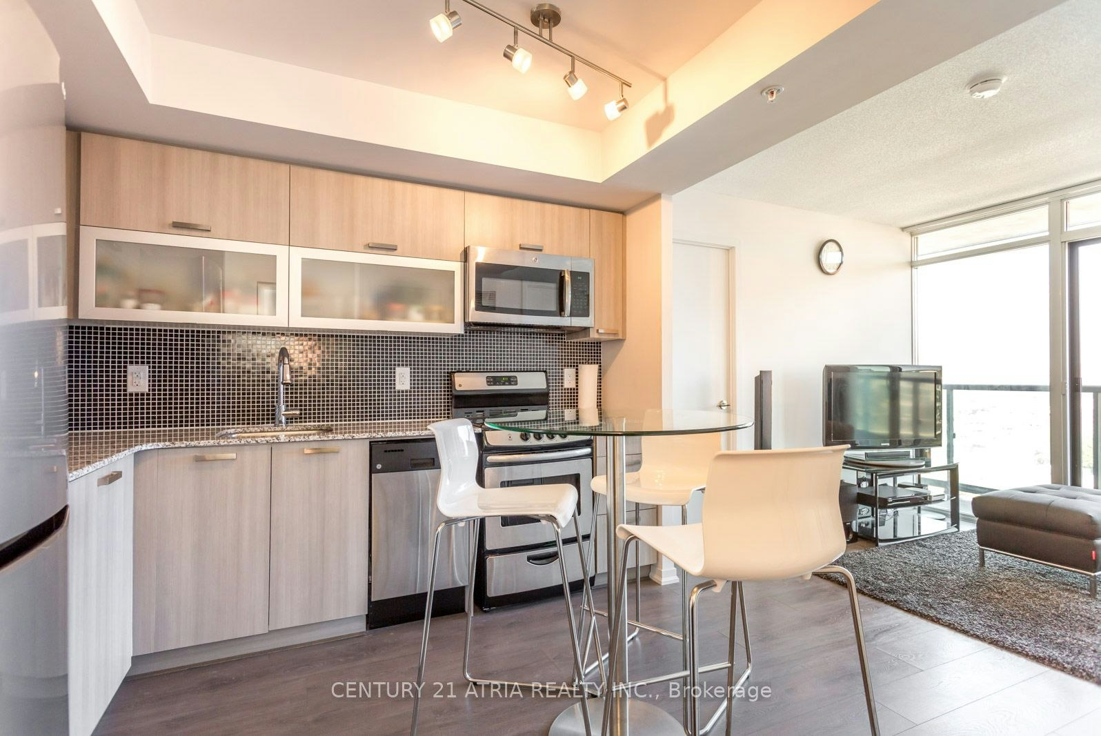 1716E-36 Lisgar Street, Toronto, ON, M6J 0C7 - 6