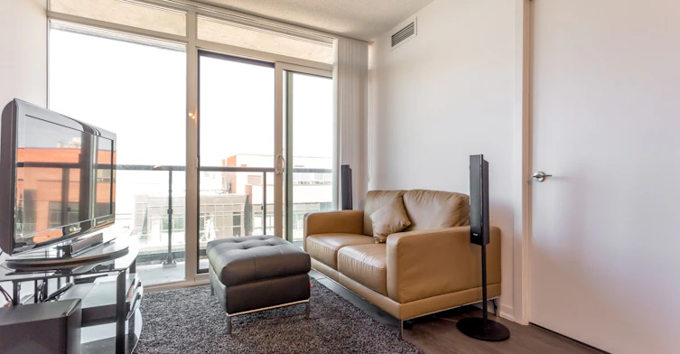 1716E-36 Lisgar Street, Toronto, ON, M6J 0C7 - 4