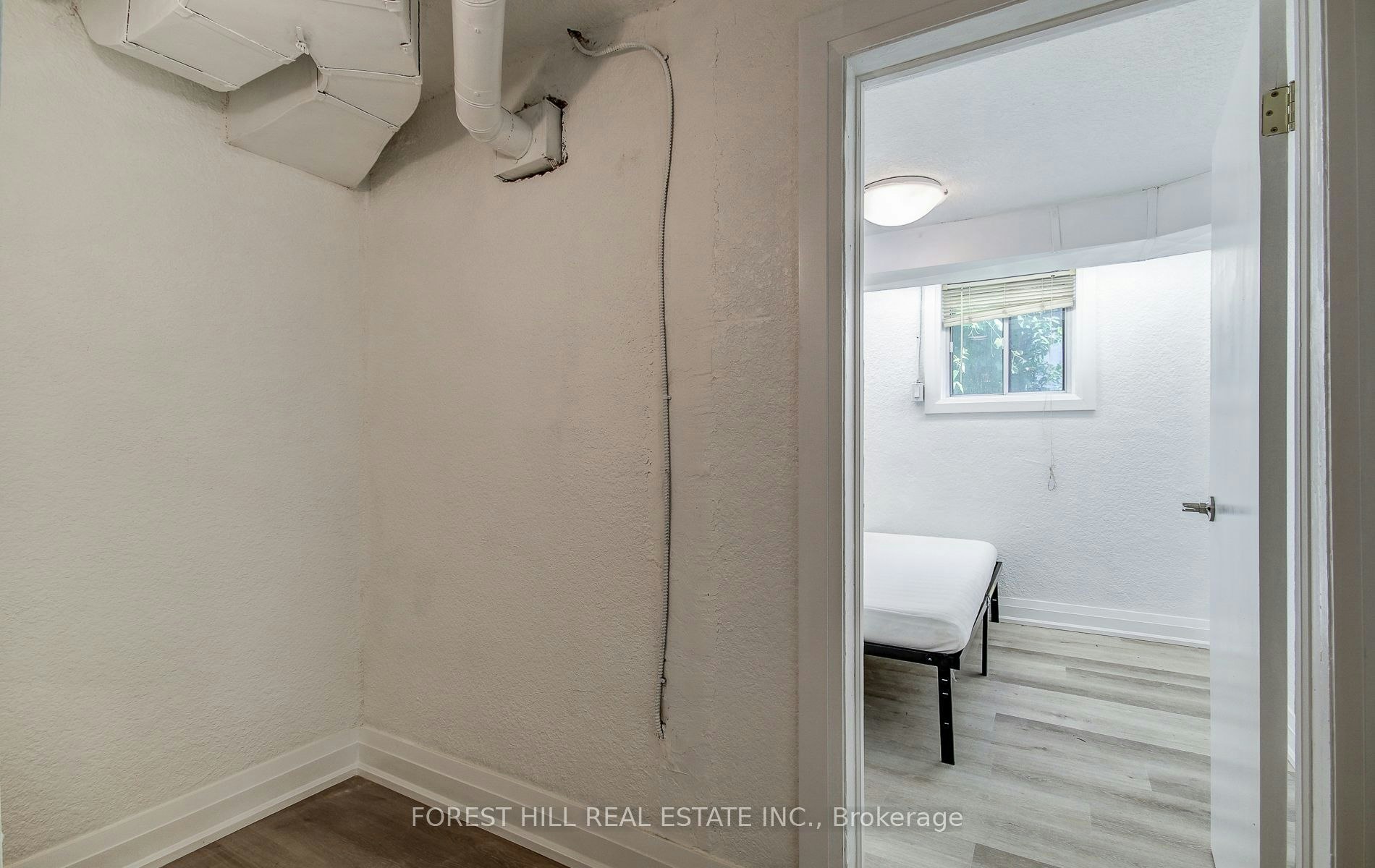 Lower-32 Laurelcrest Avenue, Toronto, ON, M3H 2A4 - 8