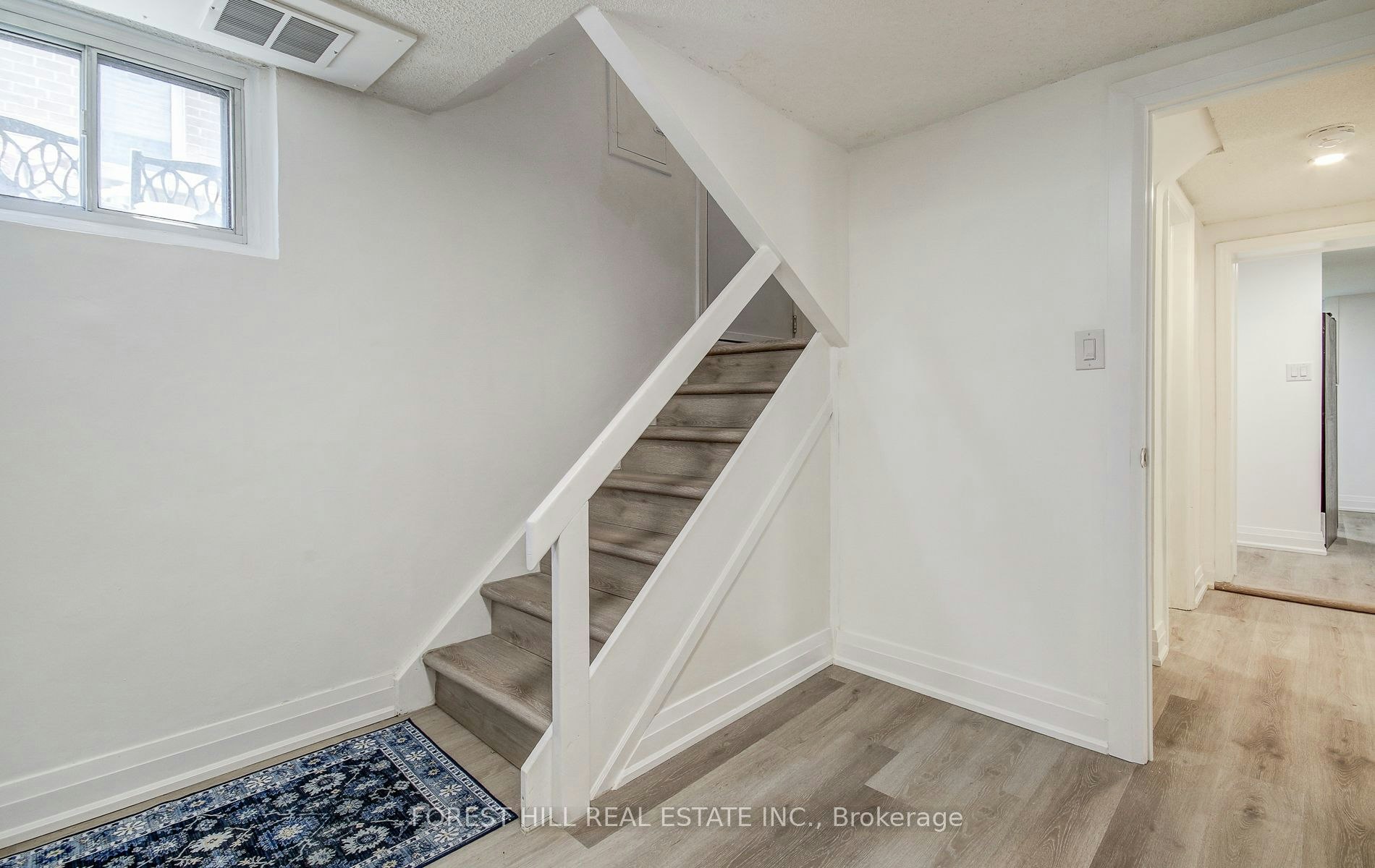 Lower-32 Laurelcrest Avenue, Toronto, ON, M3H 2A4 - 5