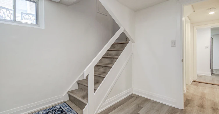 Lower-32 Laurelcrest Avenue, Toronto, ON, M3H 2A4 - 5
