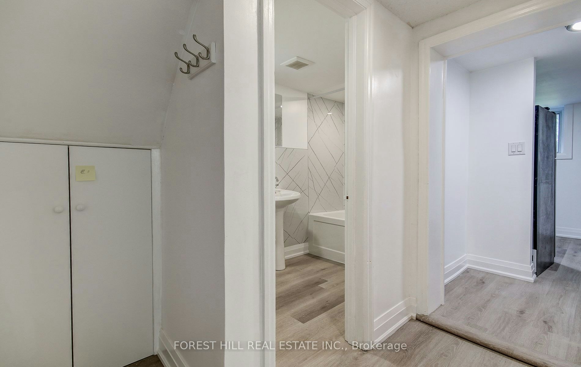 Lower-32 Laurelcrest Avenue, Toronto, ON, M3H 2A4 - 12