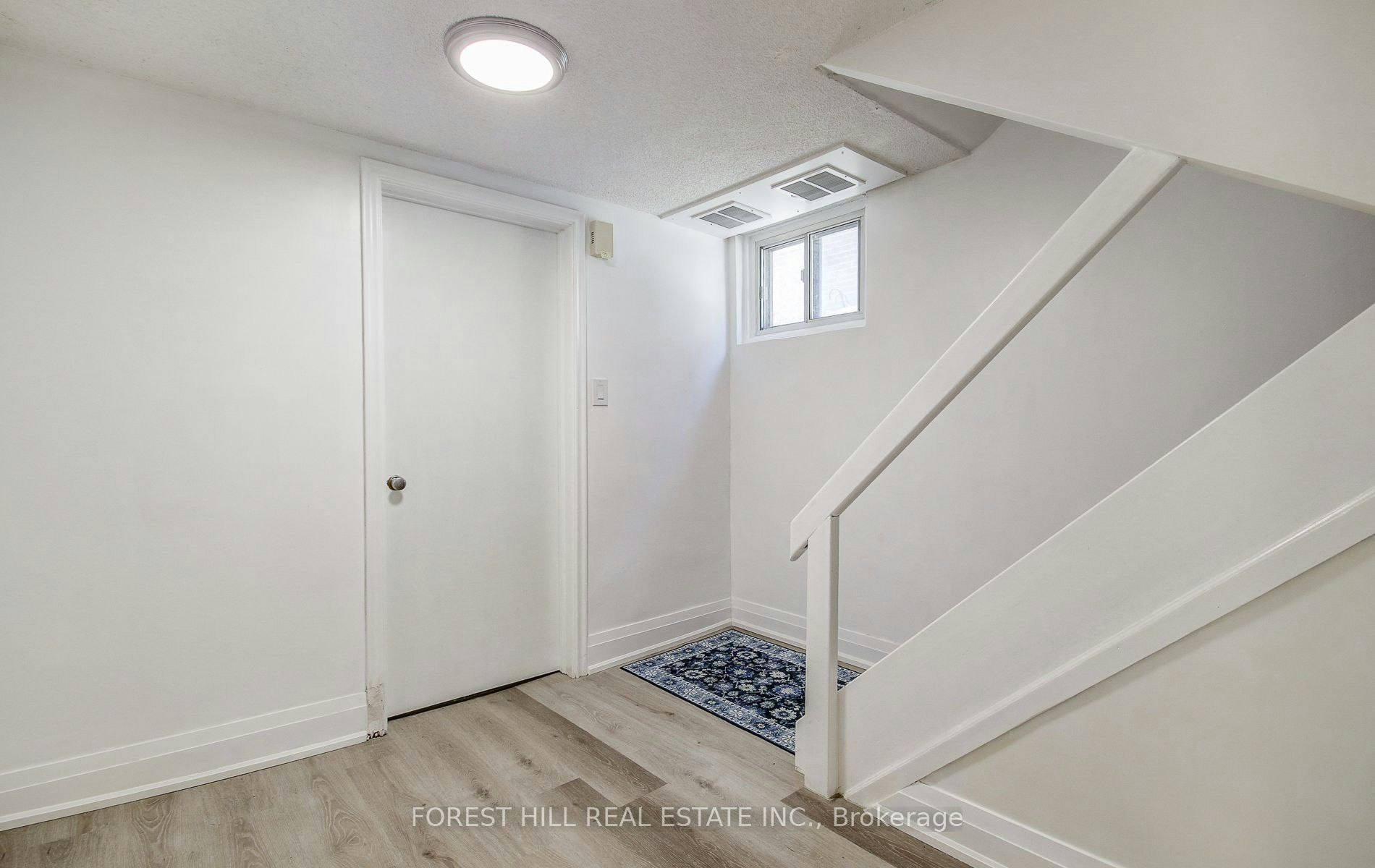 Lower-32 Laurelcrest Avenue, Toronto, ON, M3H 2A4 - 6