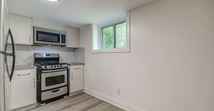 Lower-32 Laurelcrest Avenue, Toronto, ON, M3H 2A4 - 18
