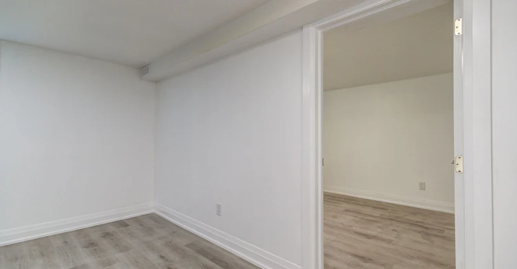 Lower-32 Laurelcrest Avenue, Toronto, ON, M3H 2A4 - 14