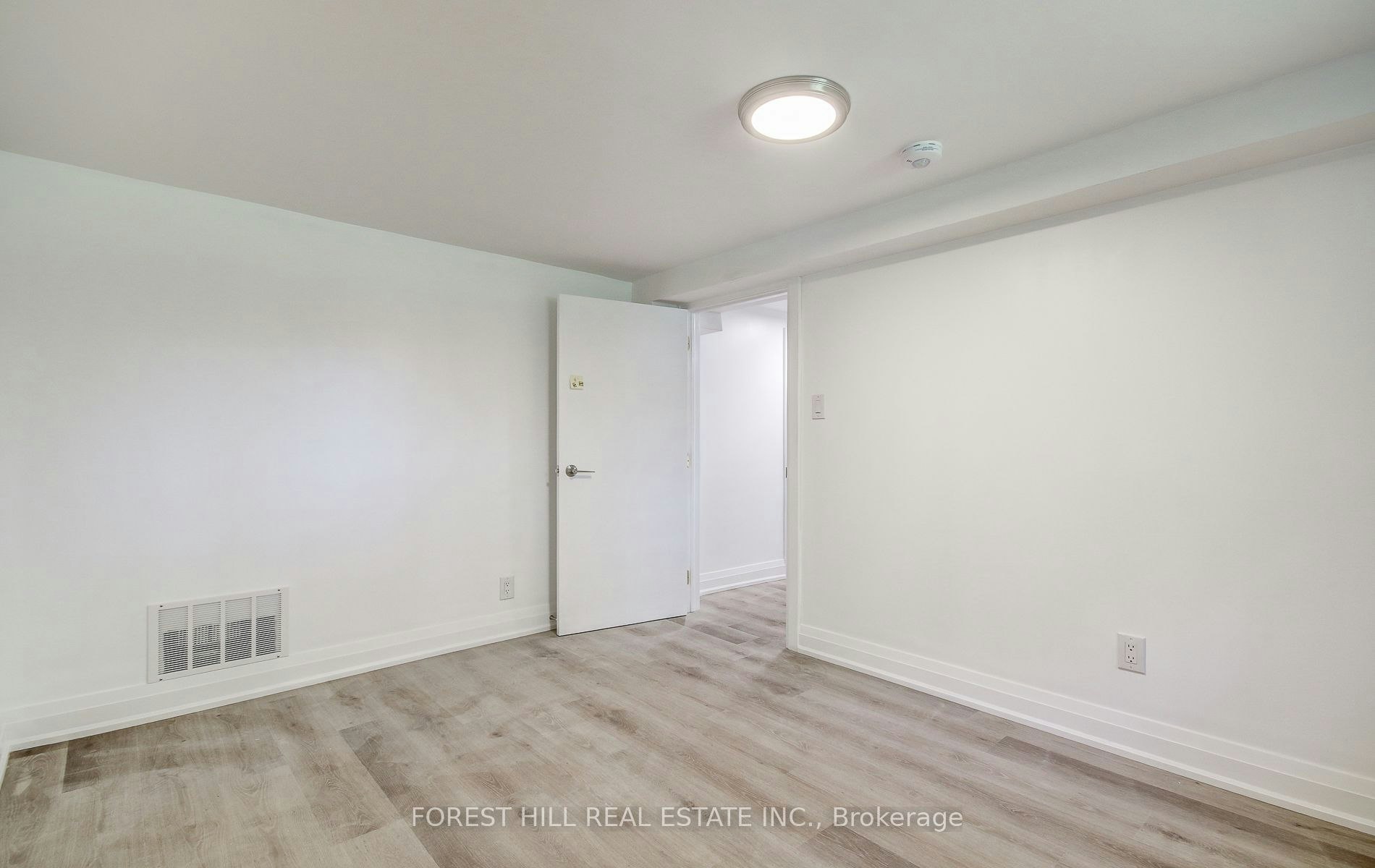 Lower-32 Laurelcrest Avenue, Toronto, ON, M3H 2A4 - 17
