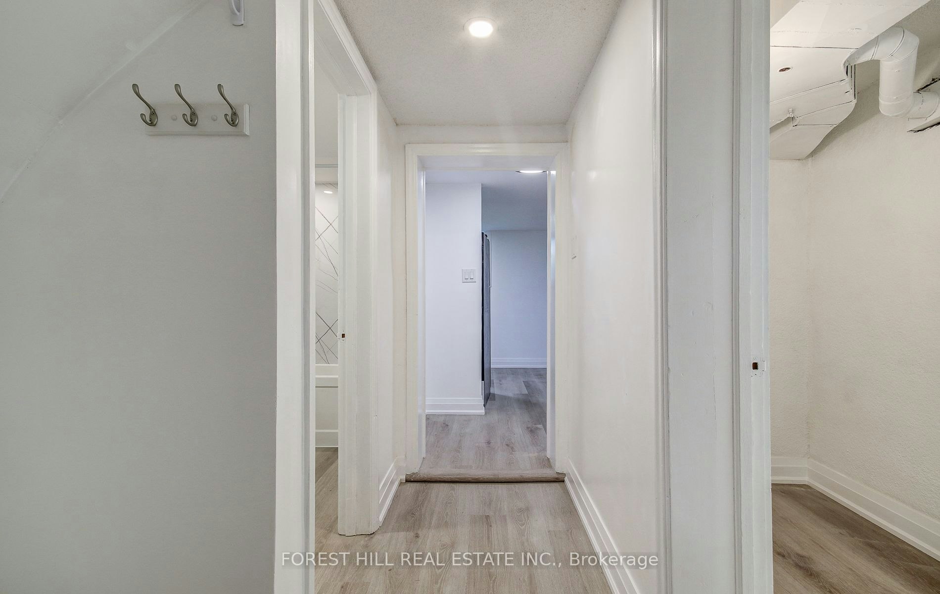 Lower-32 Laurelcrest Avenue, Toronto, ON, M3H 2A4 - 7