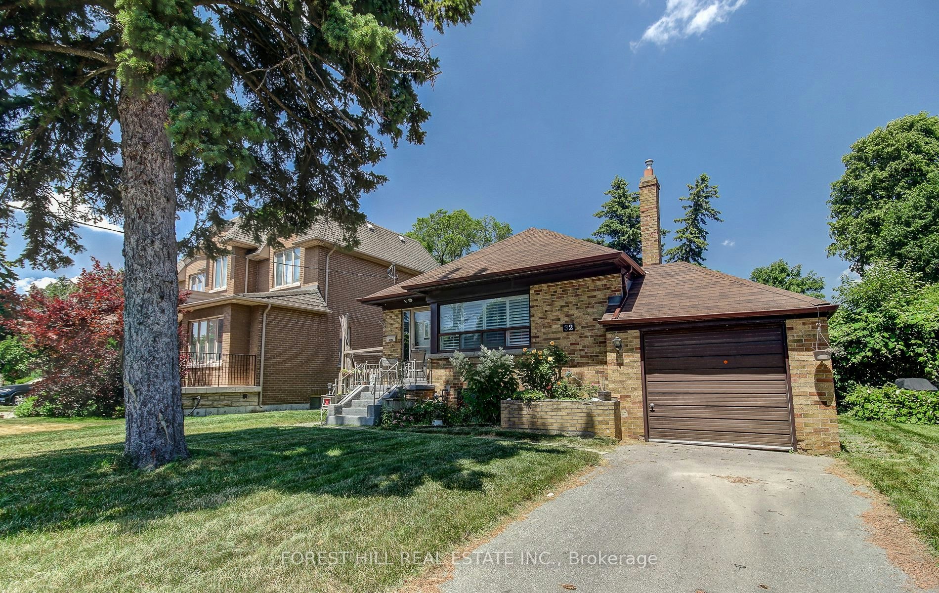 Lower-32 Laurelcrest Avenue, Toronto, ON, M3H 2A4