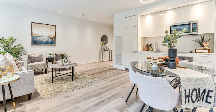 TH105-75 Canterbury Place, Toronto, ON, M2N 0L2 - 11