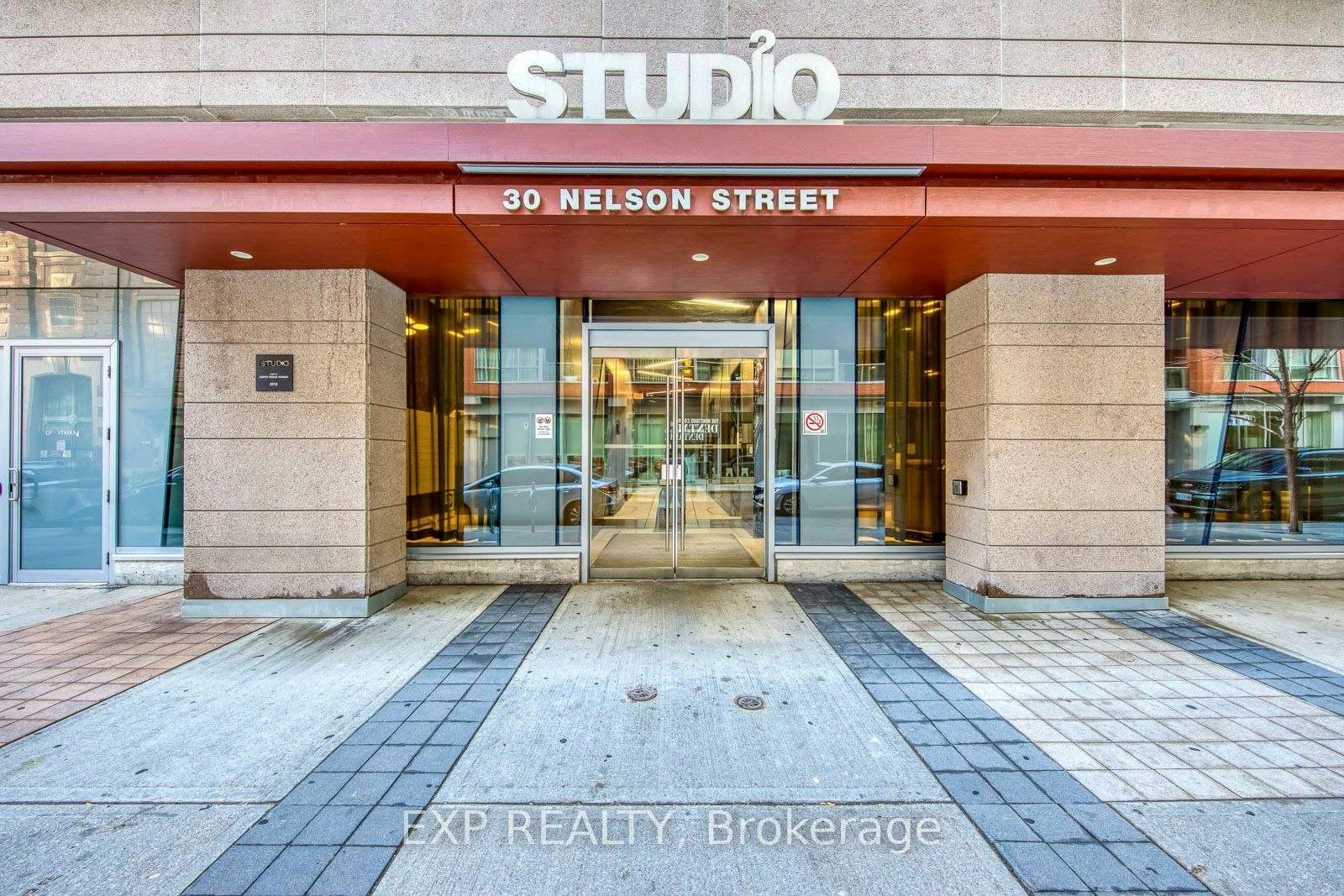 2702-30 Nelson Street E, Toronto, ON, M5V 0H5 - 2