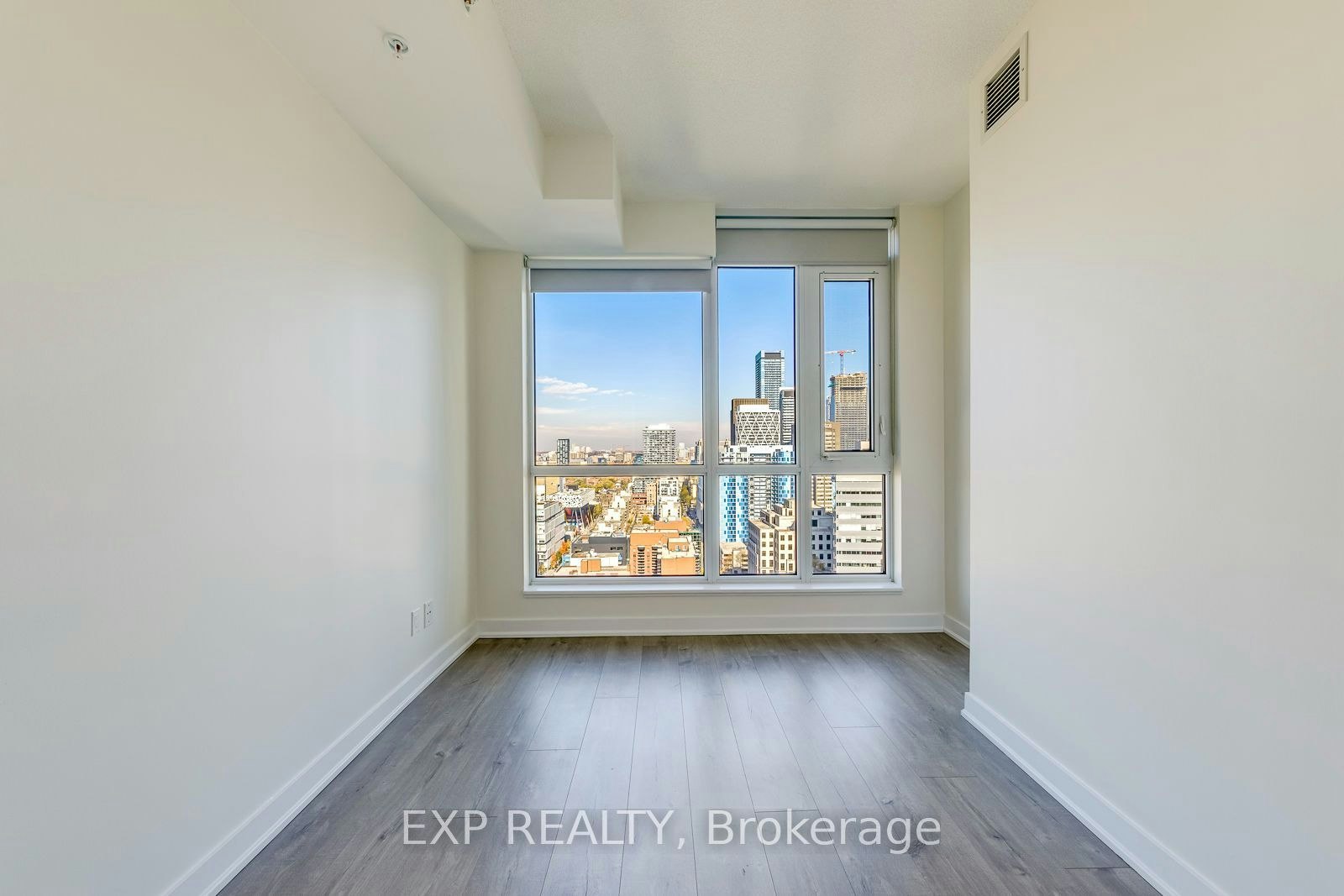 2702-30 Nelson Street E, Toronto, ON, M5V 0H5 - 29