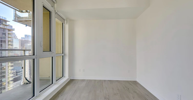 2702-30 Nelson Street E, Toronto, ON, M5V 0H5 - 24