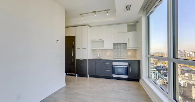 2702-30 Nelson Street E, Toronto, ON, M5V 0H5 - 9