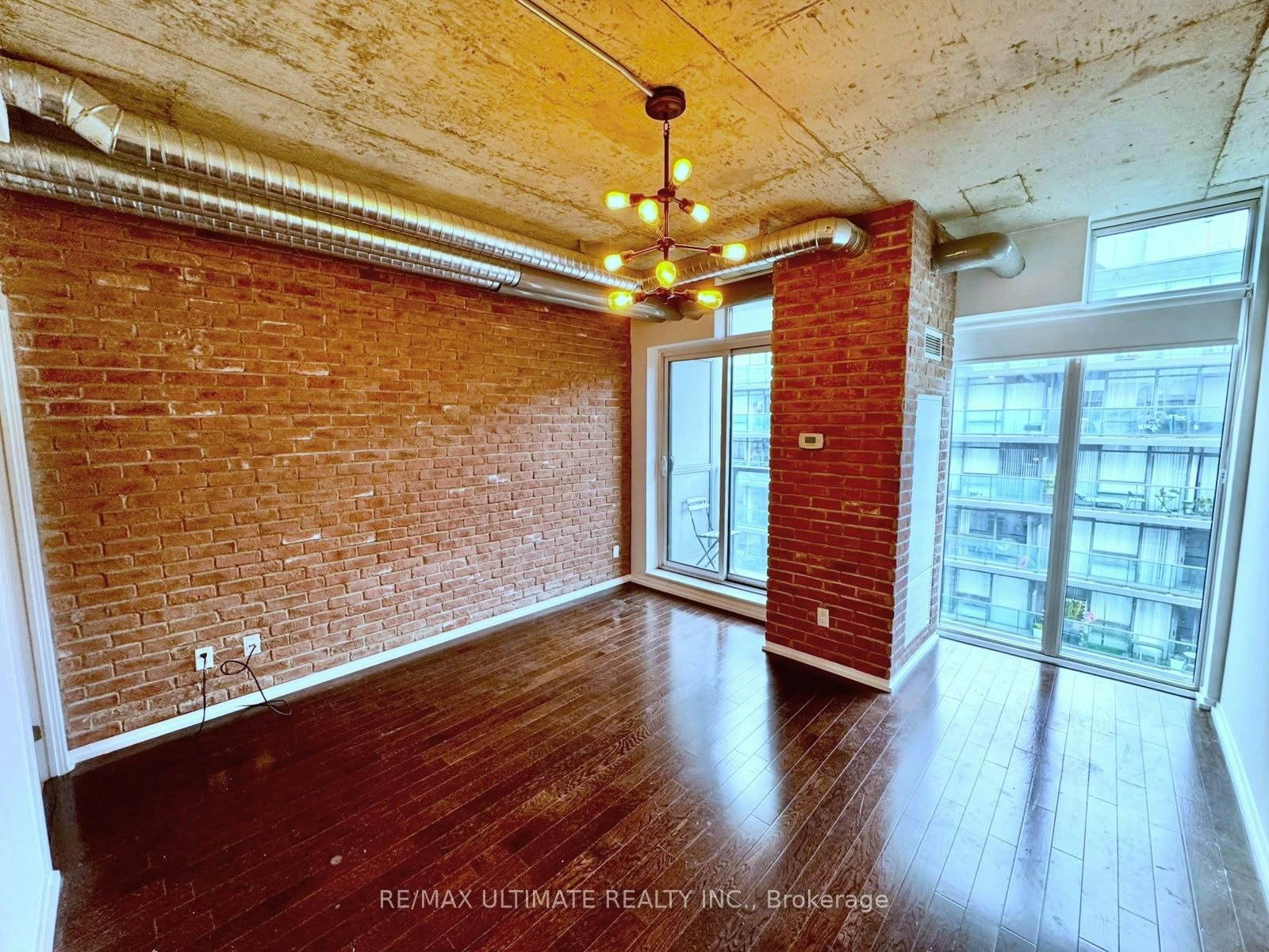 1708-150 Sudbury Street, Toronto, ON, M6J 3S8 - 3