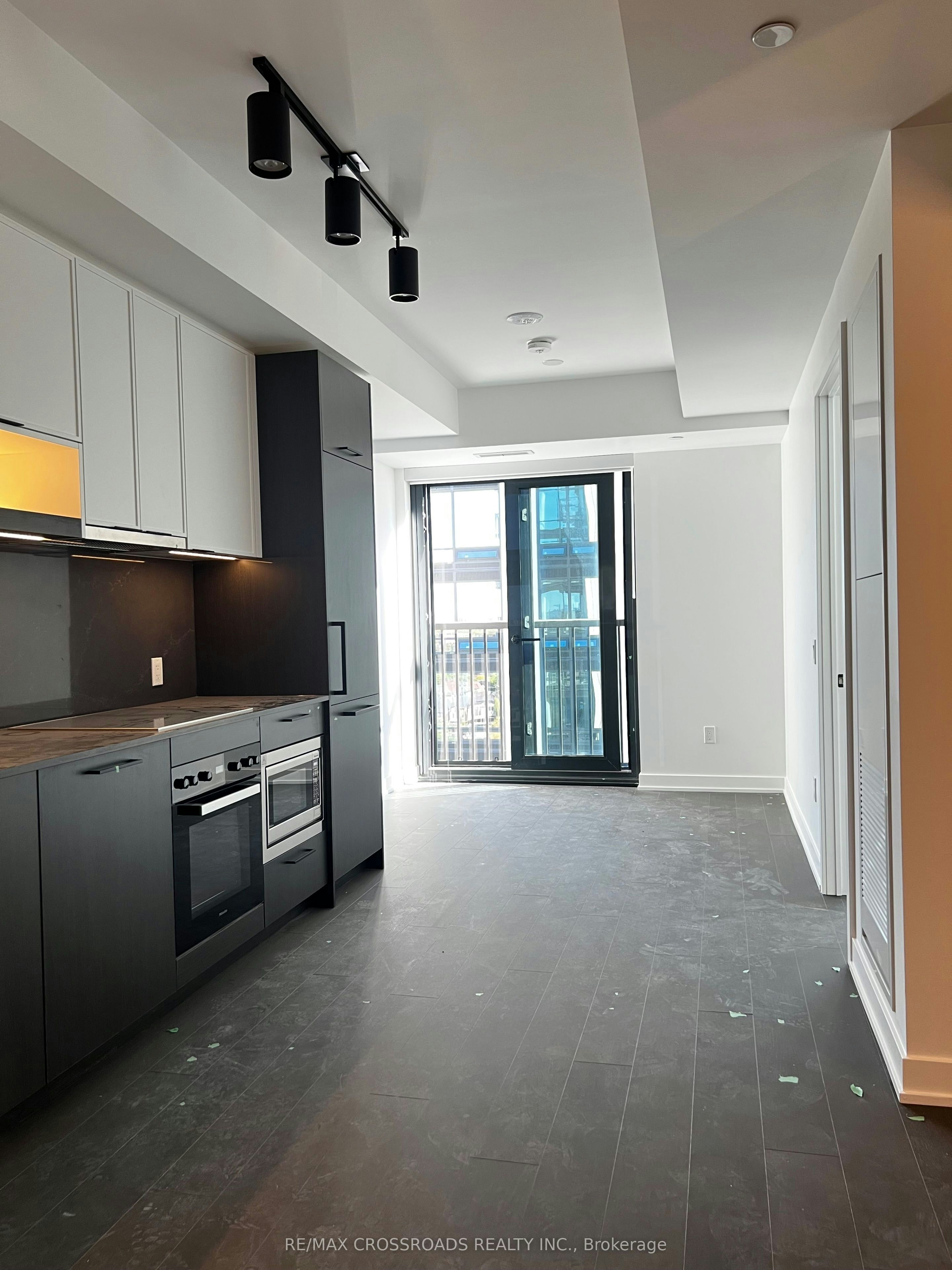 1909-91 Montclair Avenue, Toronto, ON, M5P 1P5 - 2