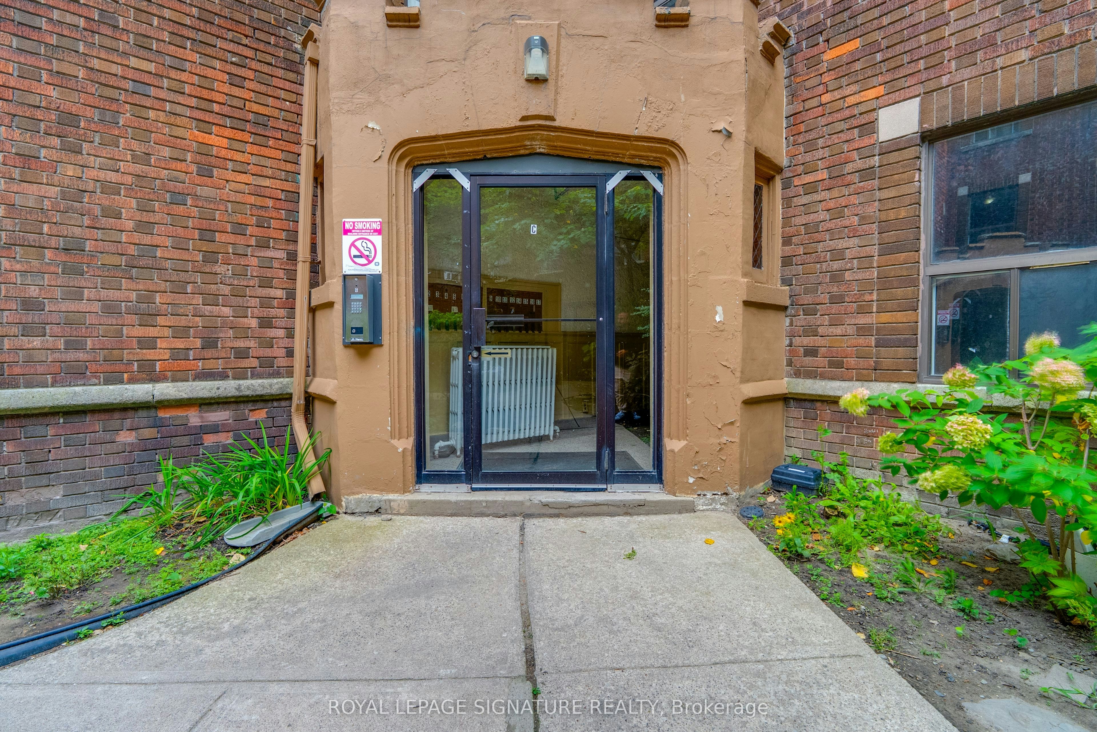 C1-231 Vaughan Road, Toronto, ON, M6C 2M9 - 12