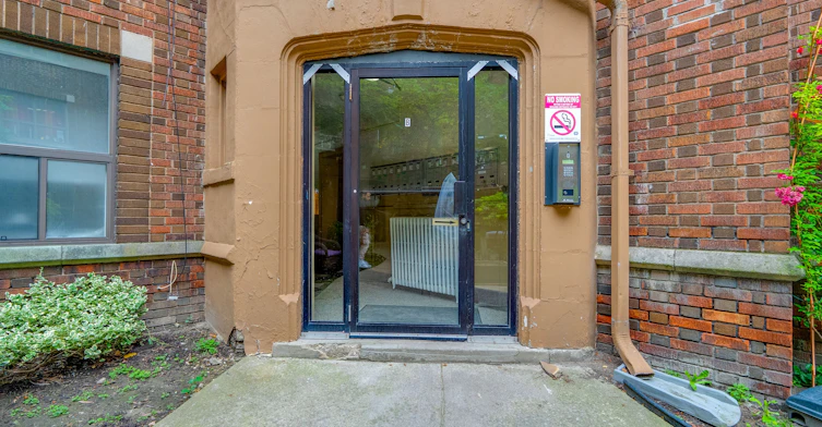 B12-231 Vaughan Road, Toronto, ON, M6C 2M9 - 8