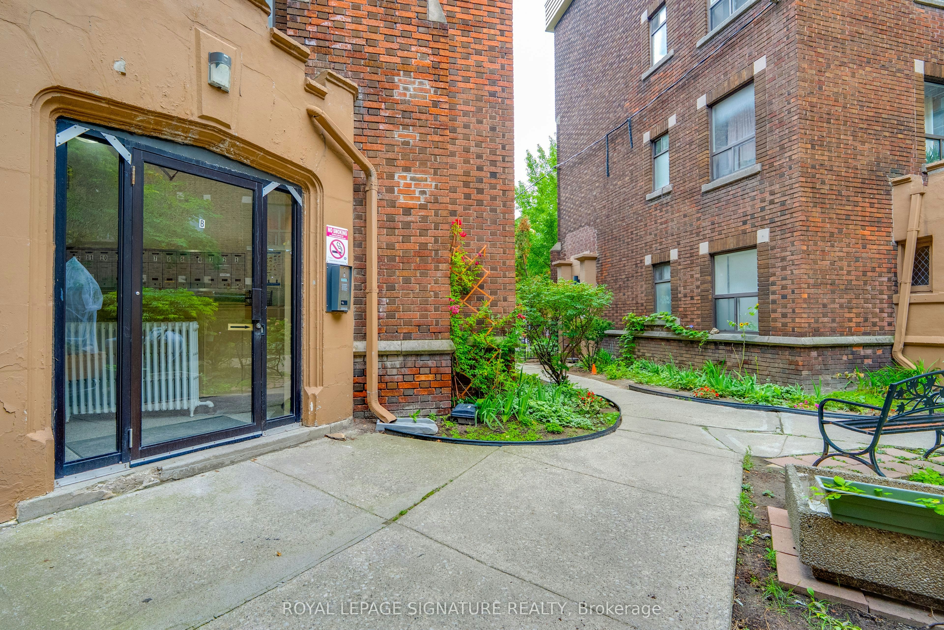 B17-231 Vaughan Road, Toronto, ON, M6C 2M9 - 9