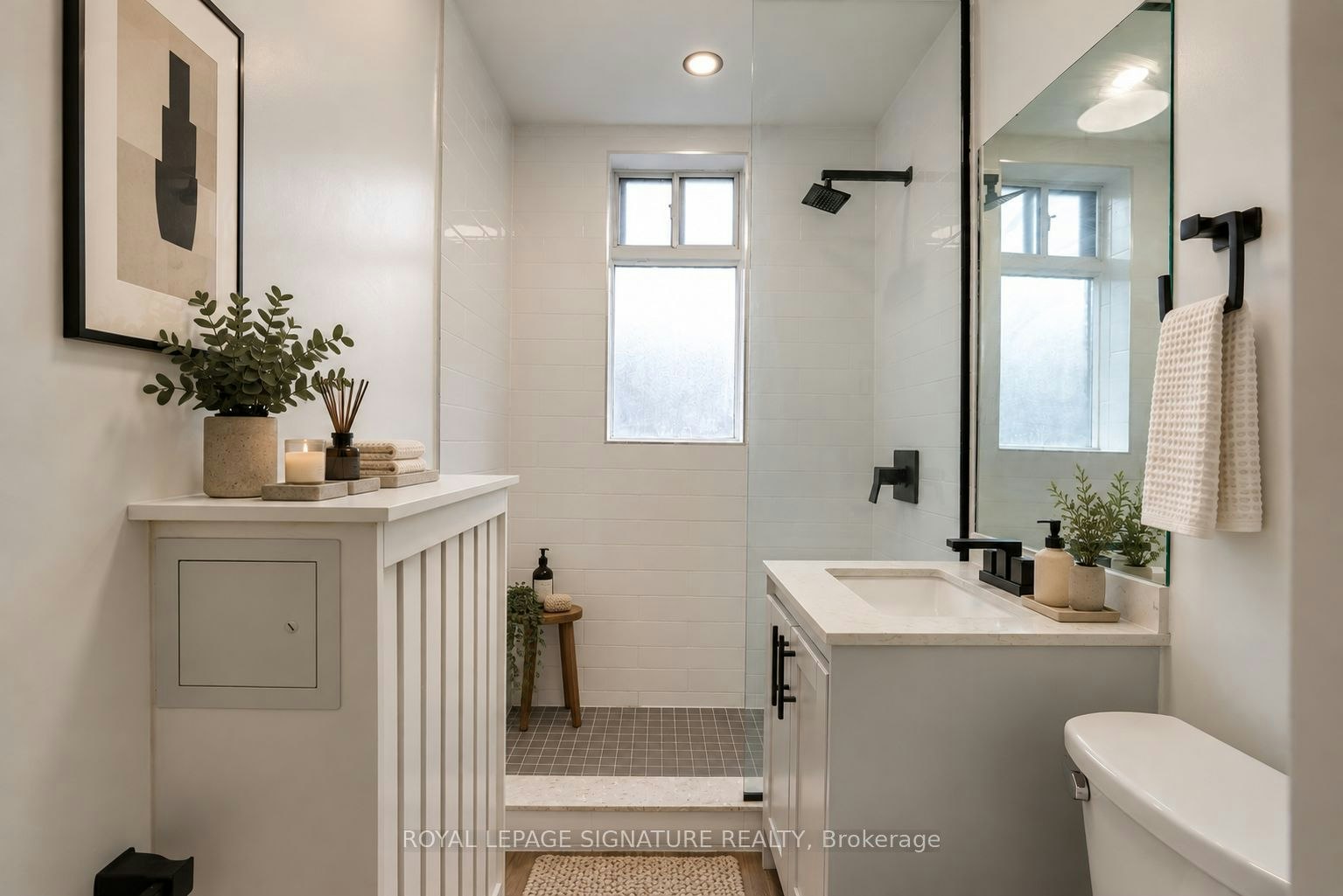 B17-231 Vaughan Road, Toronto, ON, M6C 2M9 - 4