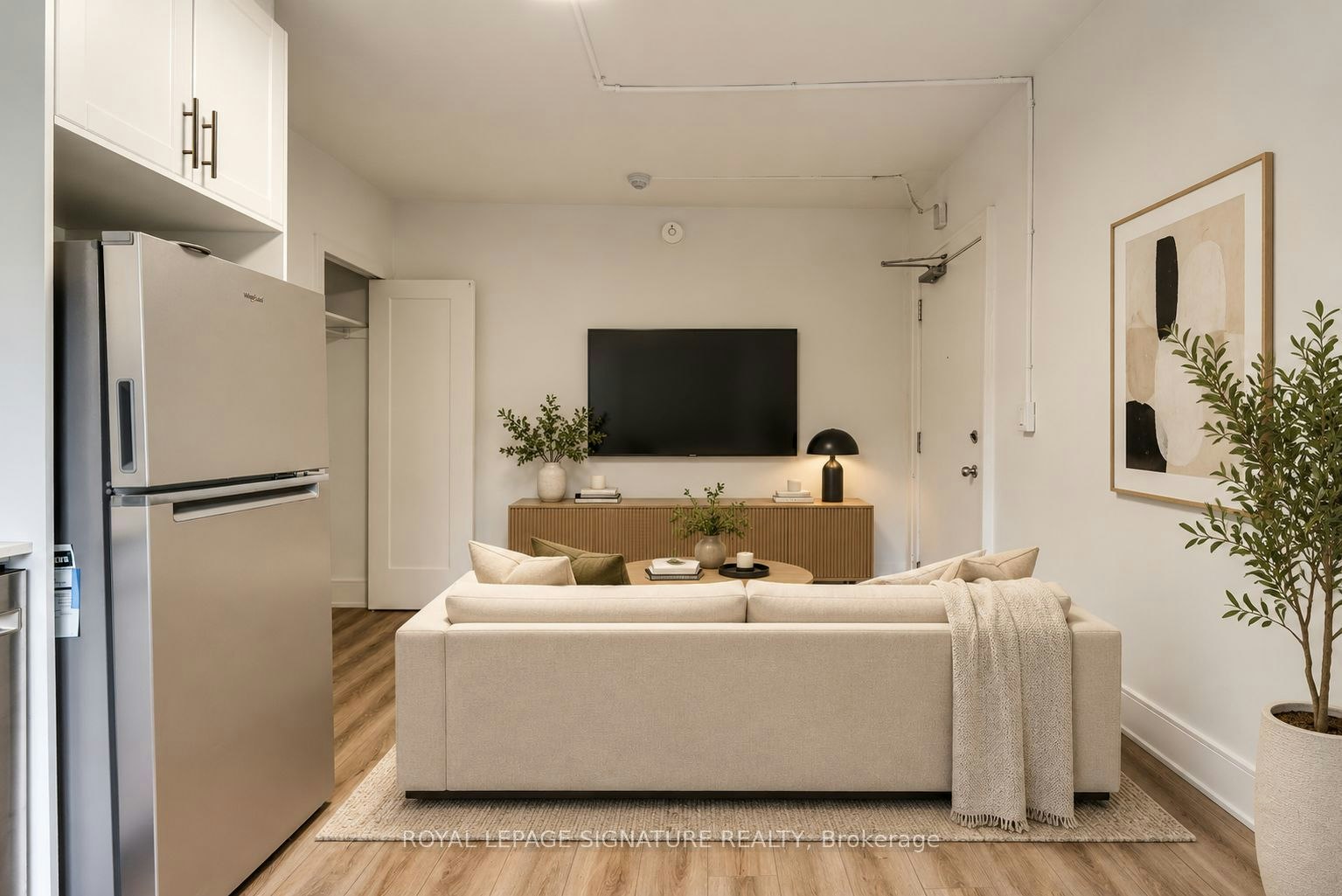 B17-231 Vaughan Road, Toronto, ON, M6C 2M9 - 2