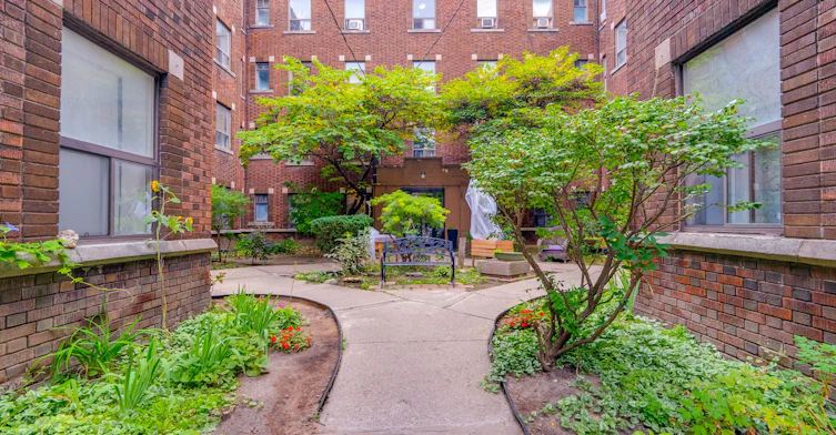B17-231 Vaughan Road, Toronto, ON, M6C 2M9 - 10