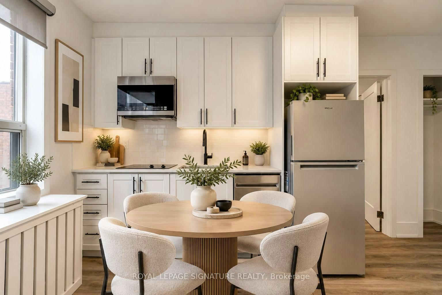 B17-231 Vaughan Road, Toronto, ON, M6C 2M9