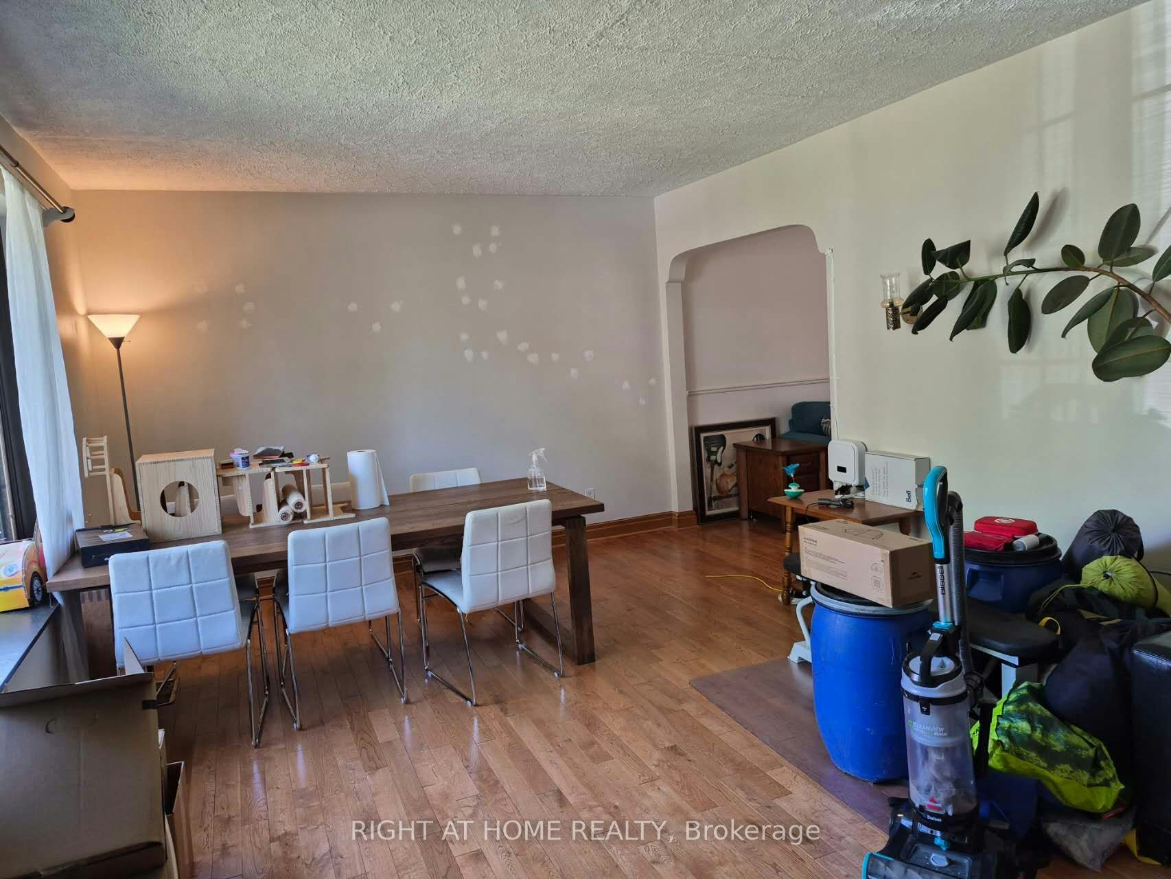 17 Gwendolen Avenue, Toronto, ON, M2N 1A1