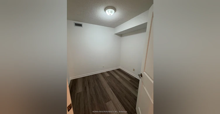 909-4968 Yonge Street, Toronto, ON, M2N 7G9 - 11