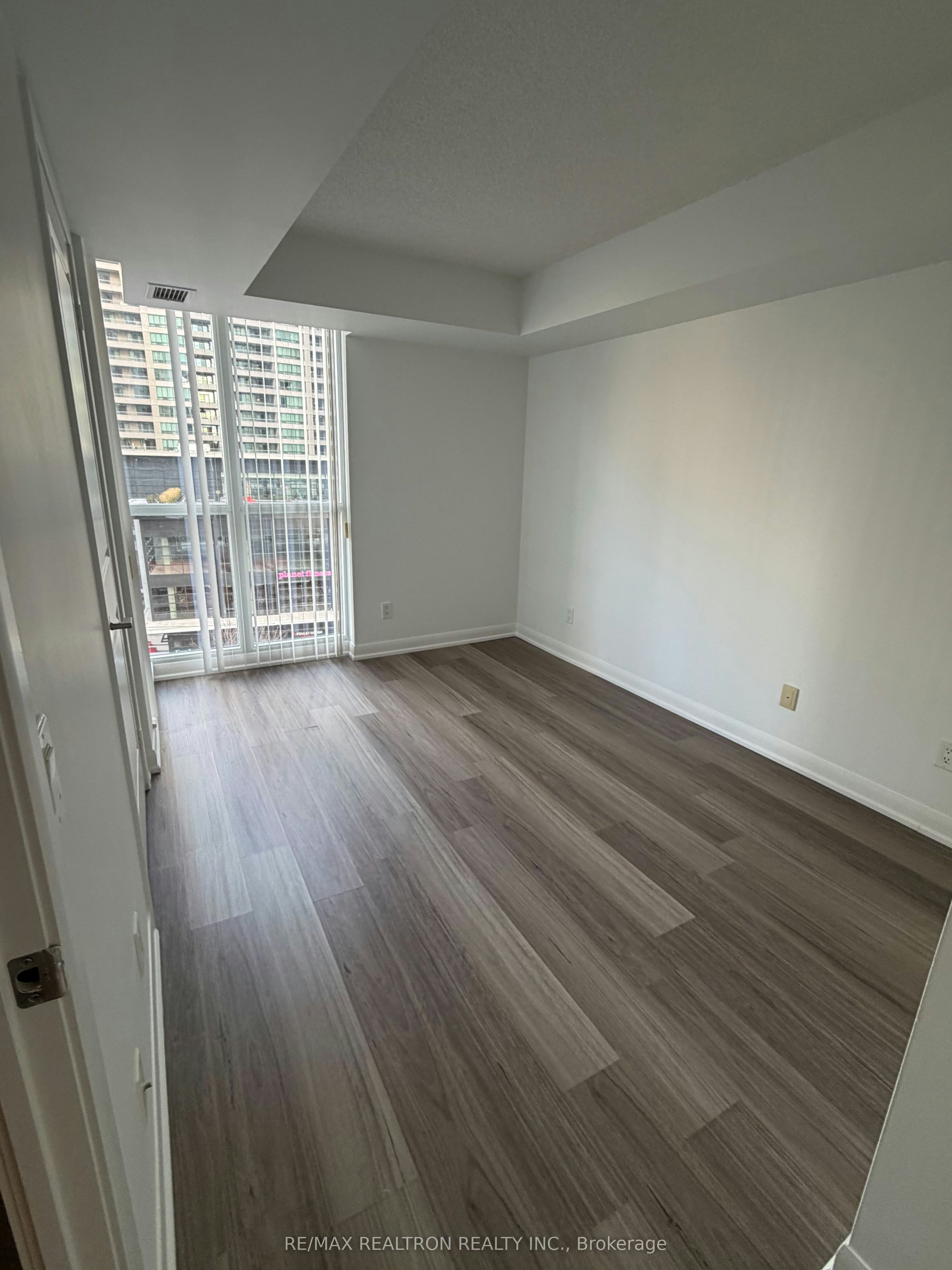 909-4968 Yonge Street, Toronto, ON, M2N 7G9 - 9