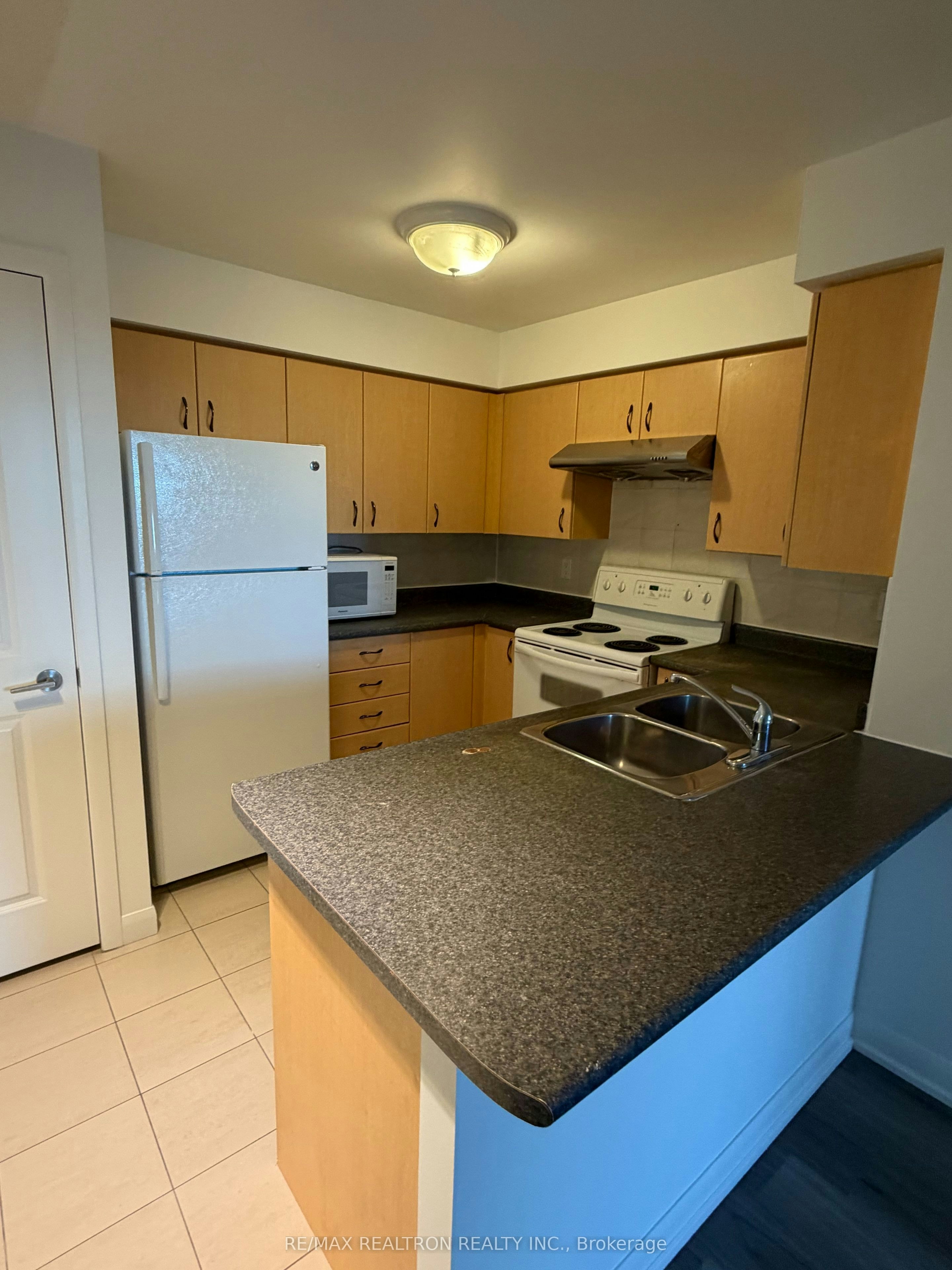 909-4968 Yonge Street, Toronto, ON, M2N 7G9 - 6