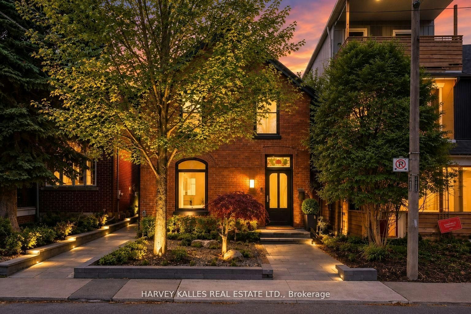 239 Borden Street, Toronto, ON, M5S 2N5