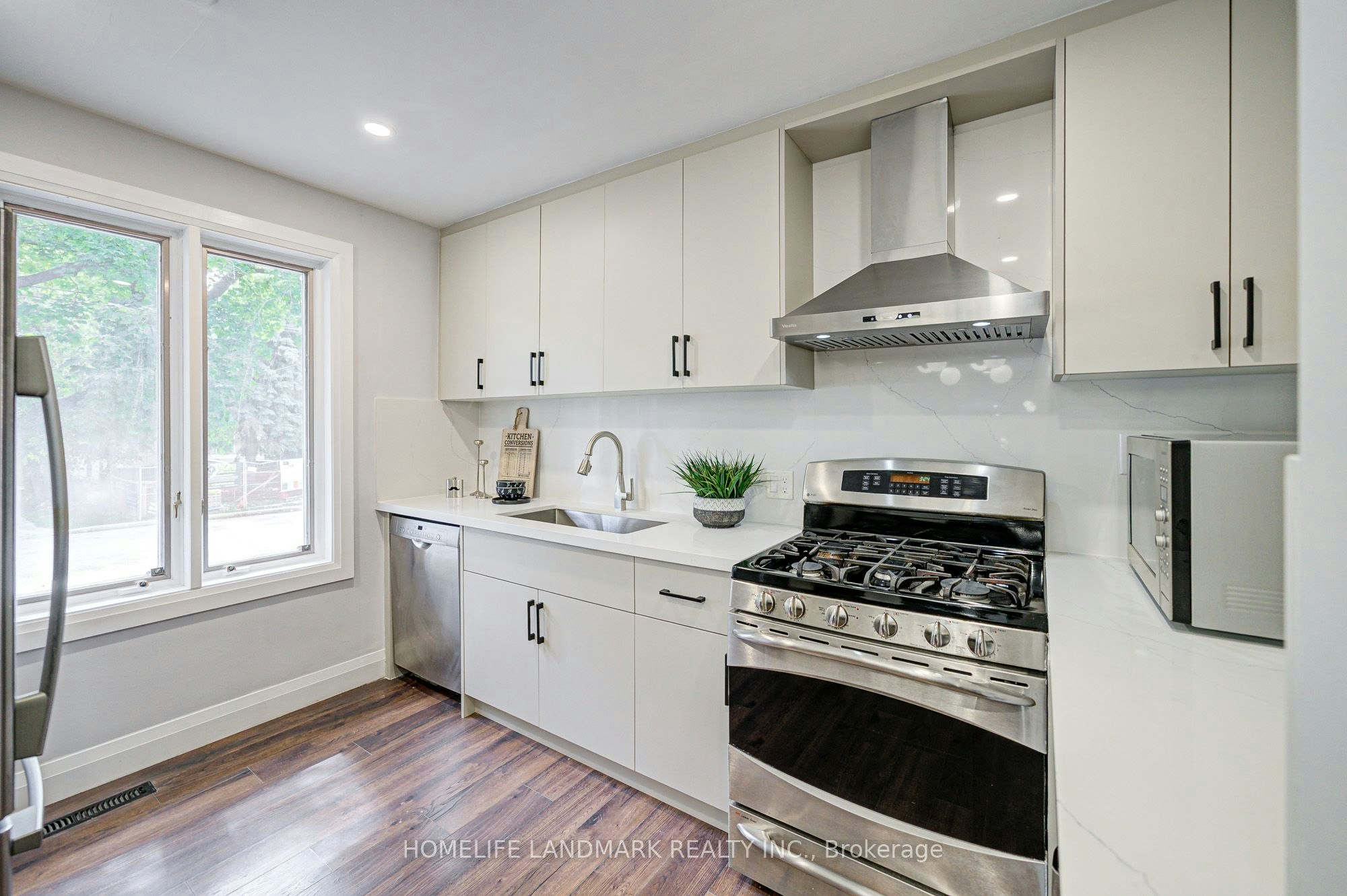 176 Mckee Avenue, Toronto, ON, M2N 4C7 - 5