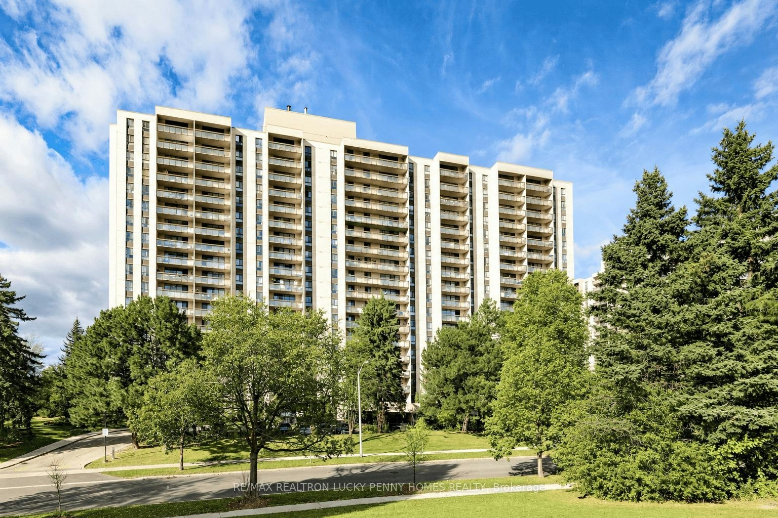 1607-260 Seneca Hill Drive, Toronto, ON, M2J 4S6