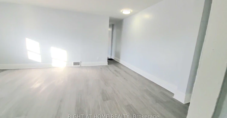 Main-23 Lumbervale Avenue, Toronto, ON, M6H 1C7 - 9